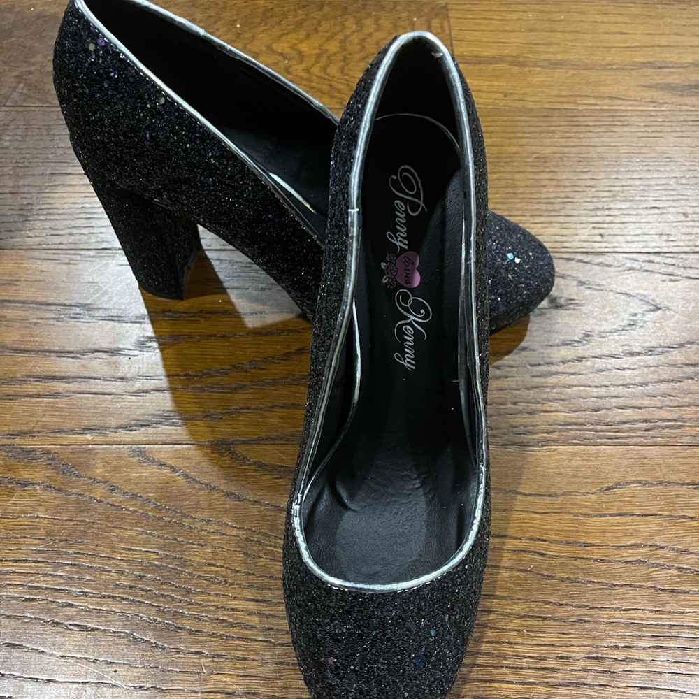 Penny Loves Kenny Ritz Pump - Picture 2 of 4